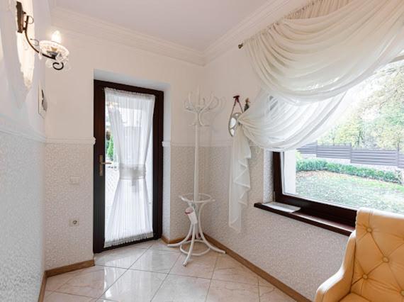 House In Lviv Villa ภายนอก รูปภาพ